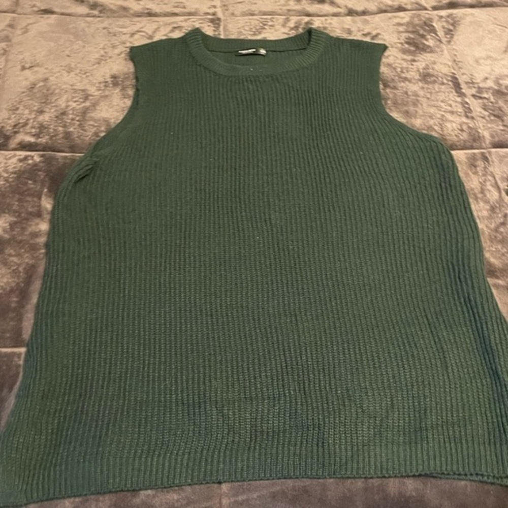 Green Sleeveless Knit Top